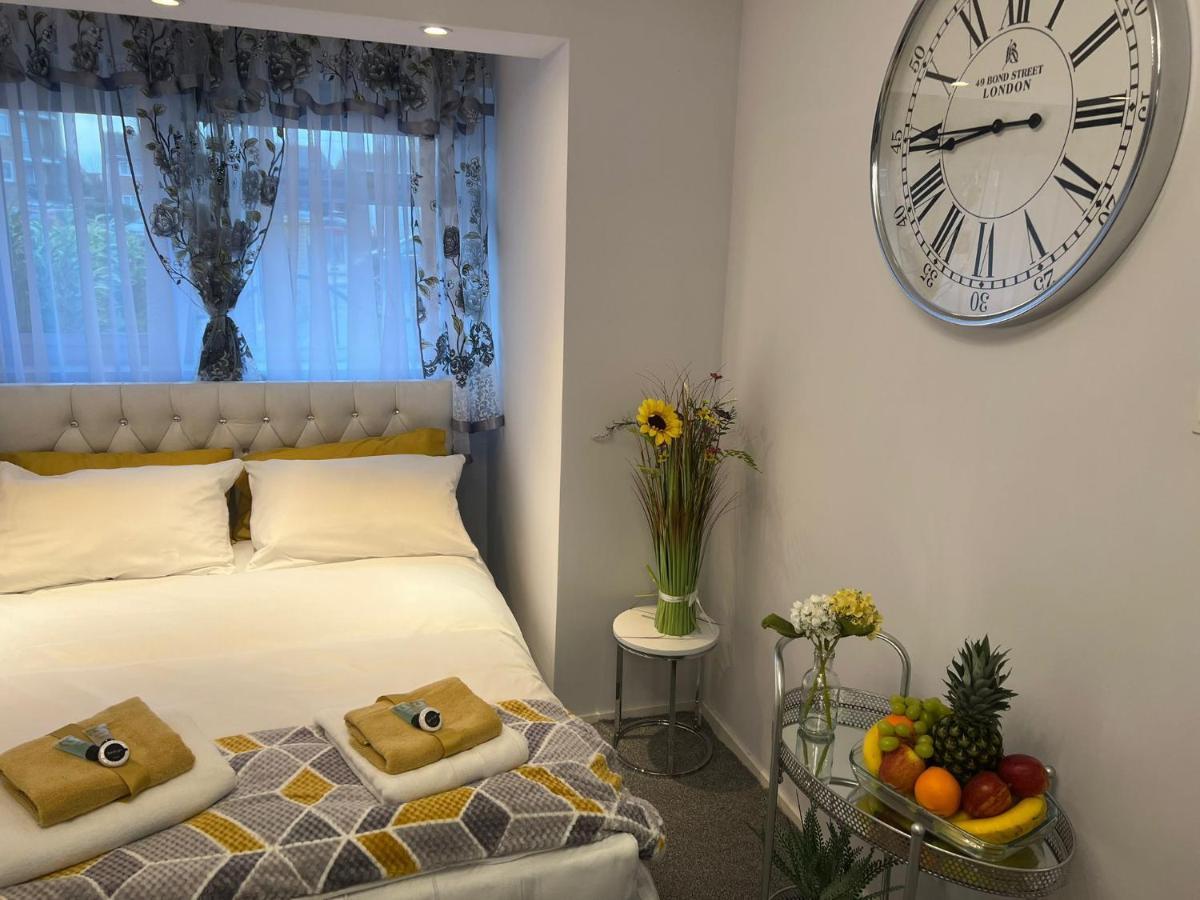 Friern Barnet Apartment Luxe Free Wifi, Free Parking, Free Netflix מראה חיצוני תמונה