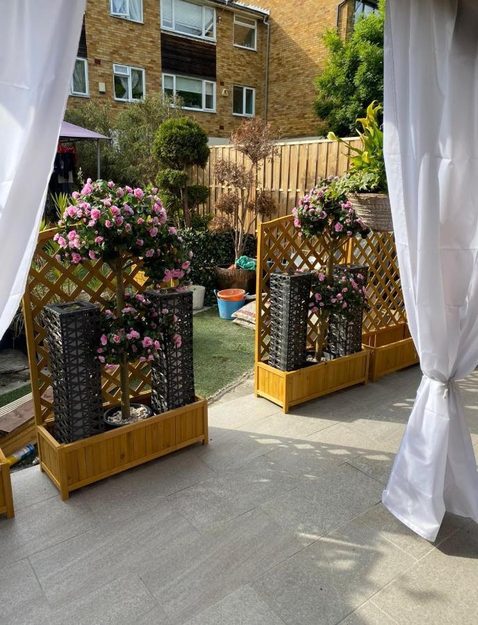 Friern Barnet Apartment Luxe Free Wifi, Free Parking, Free Netflix מראה חיצוני תמונה